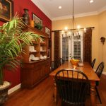 red-and-tan-tradtional-farmhouse-dining-room